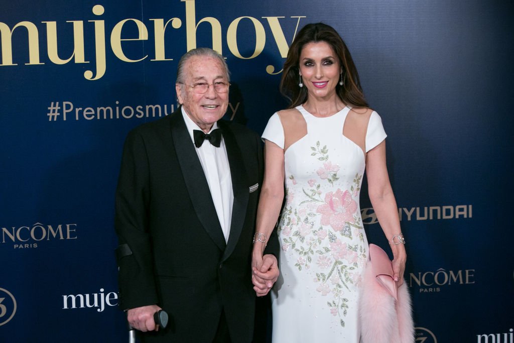 Victoriano Valencia junto a Paloma Cuevas en la entrega de los premios "Mujer Hoy", Madrid, 2018. | Foto: Getty Images Victoriano Valencia junto a Paloma Cuevas en la entrega de los premios "Mujer Hoy", Madrid, 2018. | Foto: Getty Images