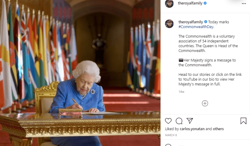 Her Majesty, Queen Elizabeth signs a message to the Commonwealth. | Photo: Instagram/royalfamily