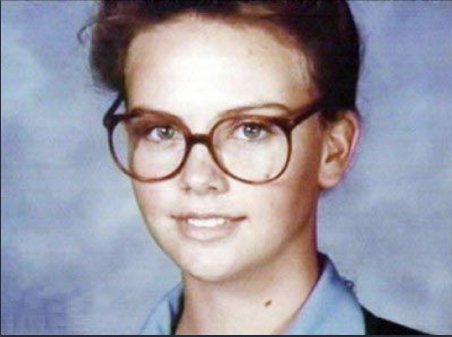 The Hollywood star in her younger days | Source: Facebook/CharlizeTheron