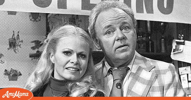 Sally Struthers as Gloria Bunker-Stivic and Carroll O'Connor as Archie Bunker in "All in the Family" on September 23, 1977 | Photo: Getty Images 