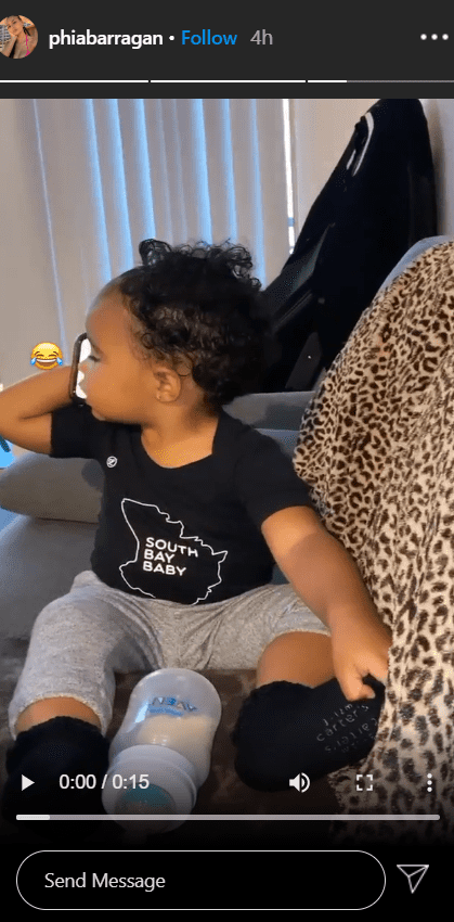 Snoop Dogg's adorable granddaughter, Cordoba Journey trying to make a phone call | Photo: Instagram/phiabarragan