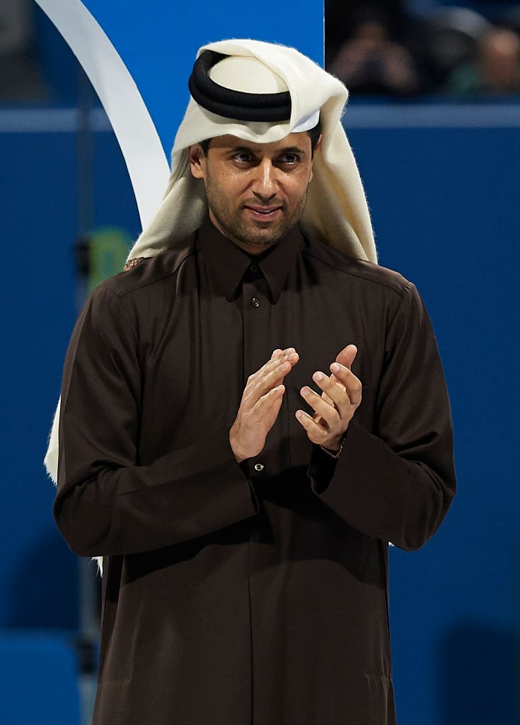  Nasser Al-Khelaifi, président du PSG et de la Fédération de tennis du Qatar applaudit lors de la sixième journée de l'ATP Qatar ExxonMobil Open au Khalifa International Tennis and Squash Complex, le 05 janvier 2019 à Doha, au Qatar. | Photo : Getty Images