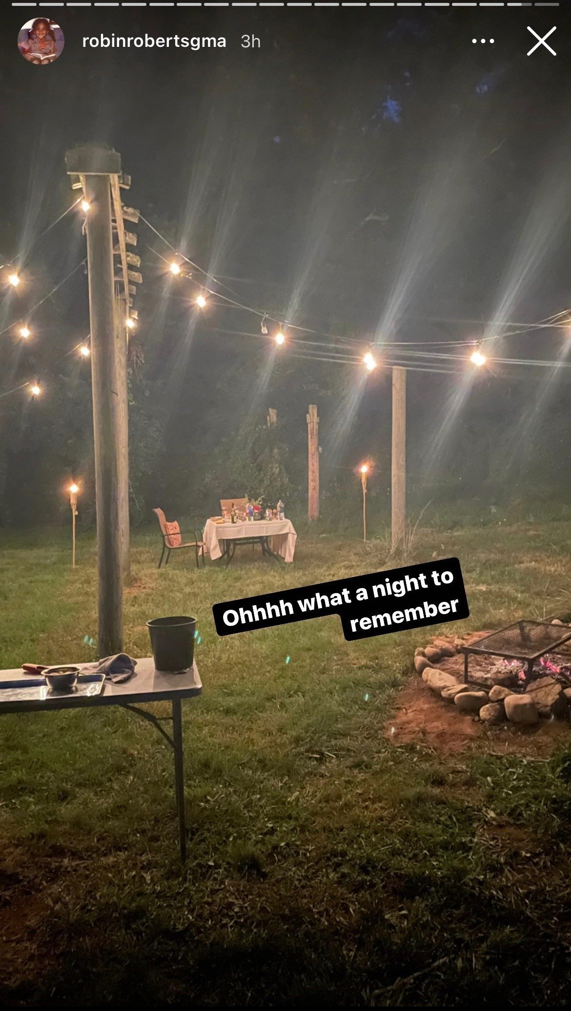 Robin Roberts and Amber Laign's 16th anniversary date with glowing lights at Sub Edge Farm. | Photo: instagram.com/robinrobertsgma