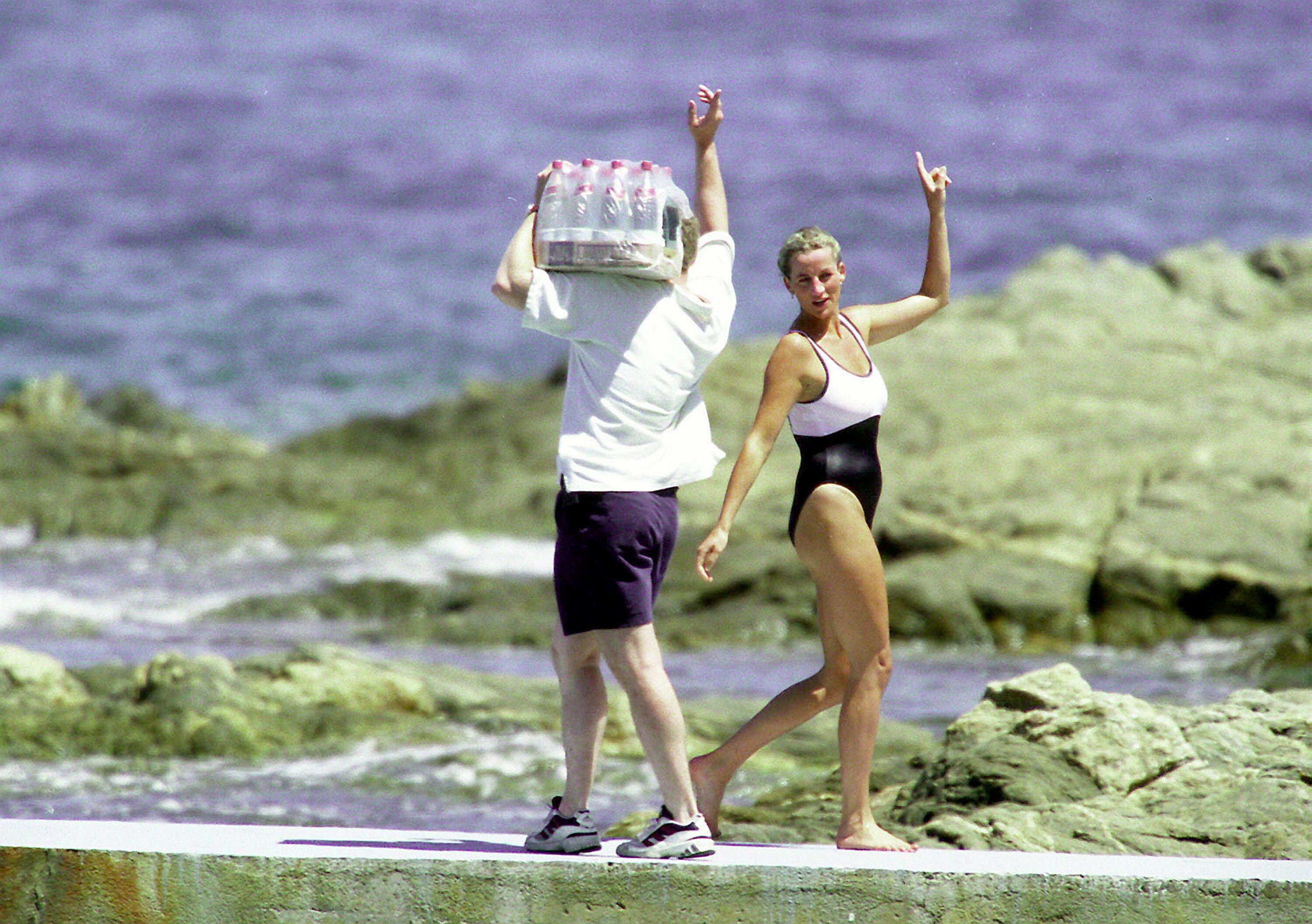 Diana, Princess of Wales during a vacation in July 1997 in Saint Tropez, French Riviera | Source: Getty Images