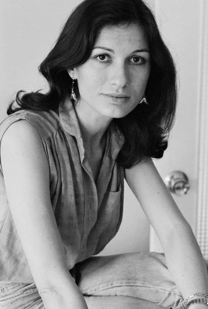 L'actrice française Ludmila Mikaël à Paris en 1982, France. | Photo : Getty Images. L'actrice française Ludmila Mikaël à Paris en 1982, France. | Photo : Getty Images.