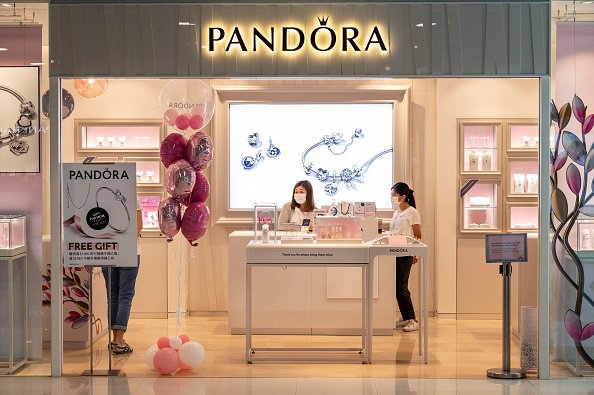 Image de la facade de la boutique Pandora. | Photo : Getty Images