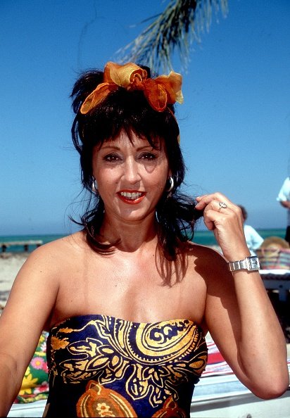 Hildegard Krekel, ARD-Reihe "Wilde Herzen", Folge "Club las Piranhas" am 01.04.1995 im "Sonesta Beach Resort Hotel" in Hurghada in Ägypten | Quelle: Getty Images
