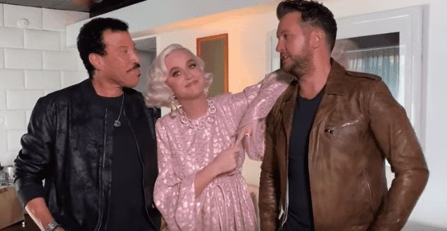 Katy Perry, Lionel Richie, and Luke Bryan shares Katy's pregnancy news with "American Idol" fans on March 8, 2020. | Source: YouTube/American Idol.