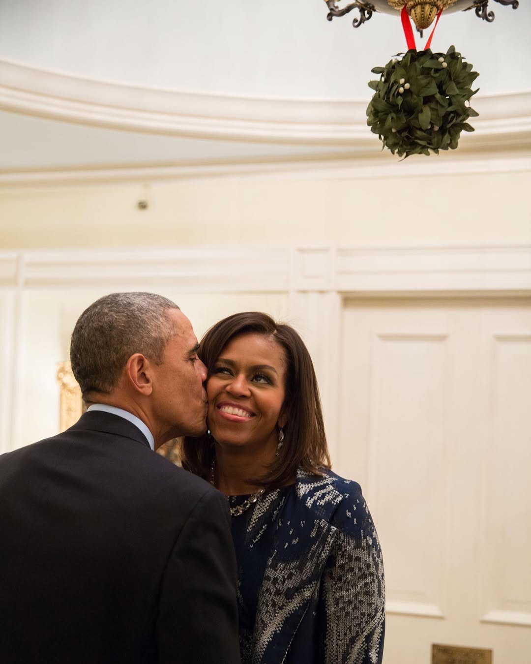 Barack and Michelle Obama from a post dated December 25, 2022. | Source: Instagram/michelleobama