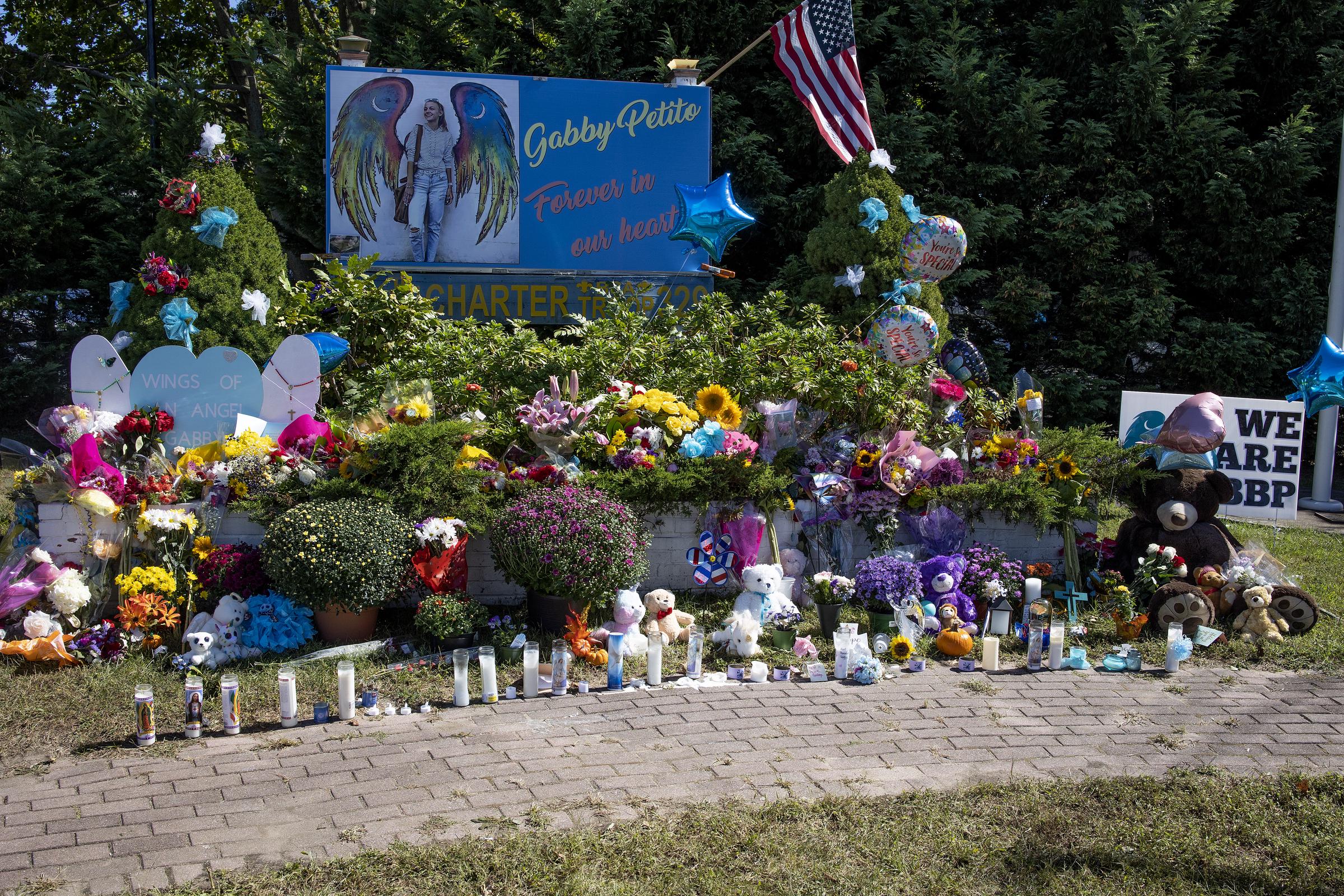 A memorial site for Gabby Petito in Blue Point, Long Island, New York. | Source: Getty Images