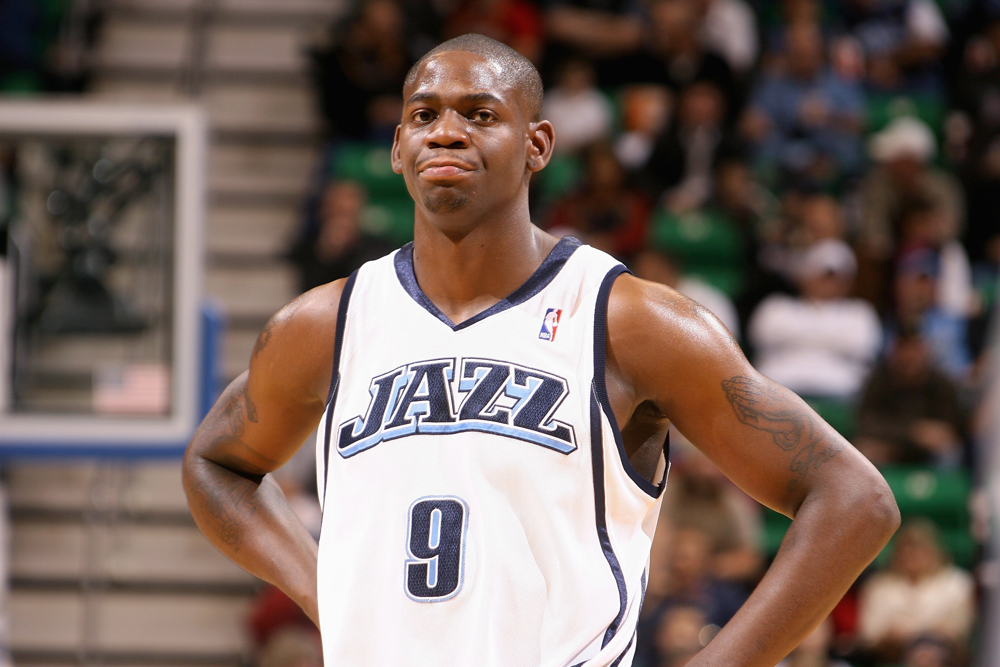 Ronnie Brewer #9 of the Utah Jazz looks across the court during the game against the Minnesota Timberwolves on December 14, 2009 | Photo: GettyImages