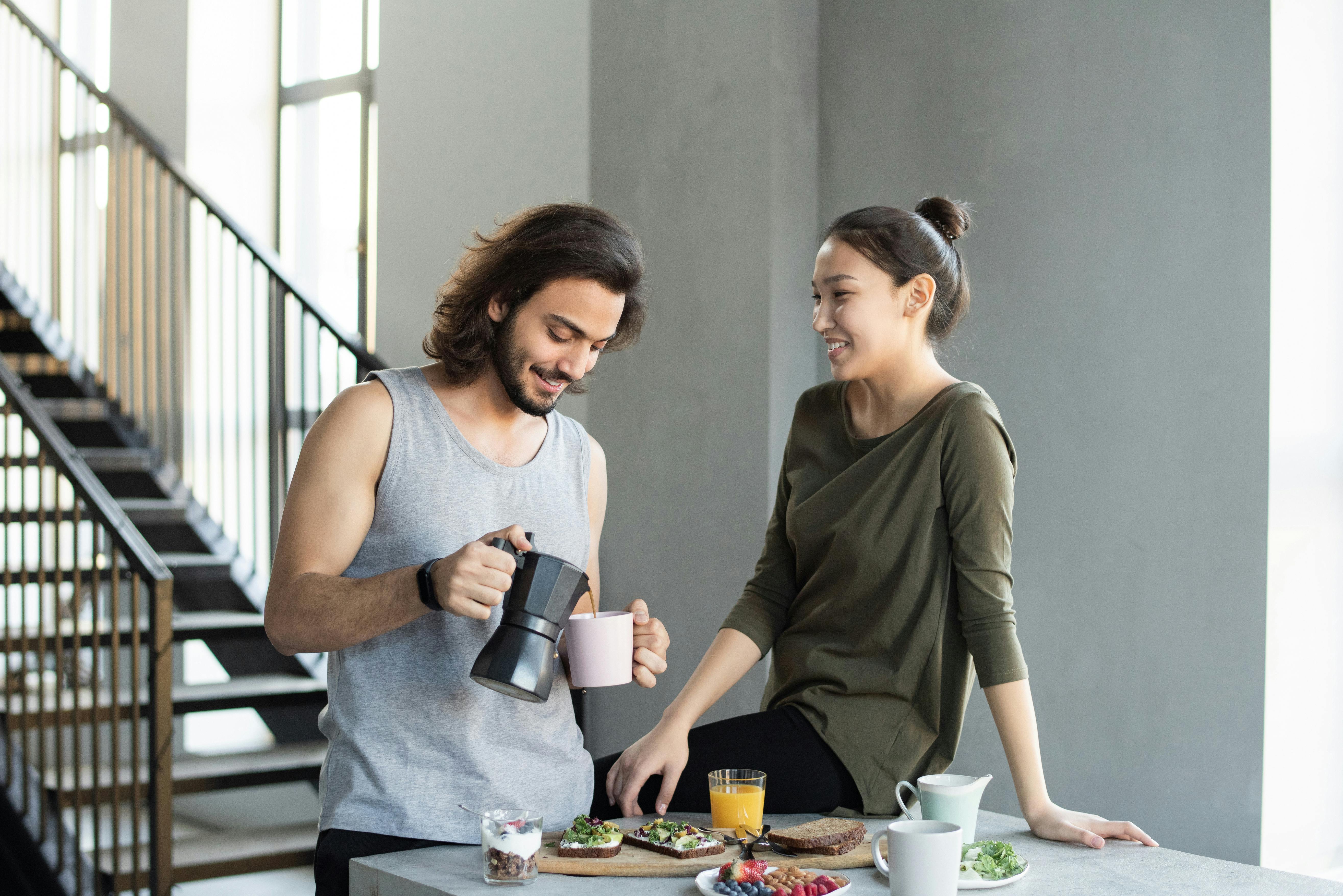 A couple having coffee | Source: Pexels