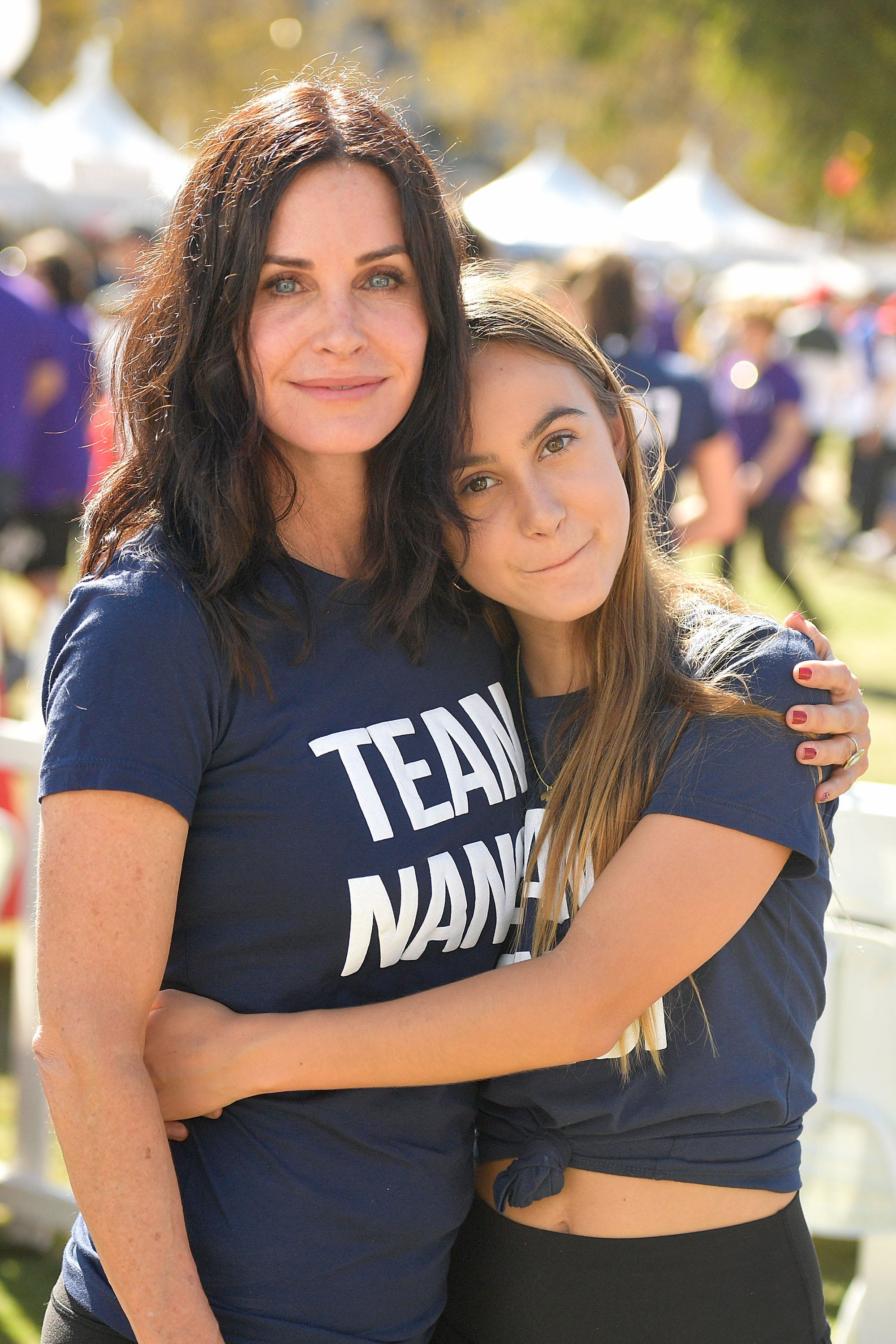 Courteney Cox and her daughter during the 15th Annual LA County Walk to Defeat ALS on October 15, 2017, in Los Angeles, California. | Source: Getty Images