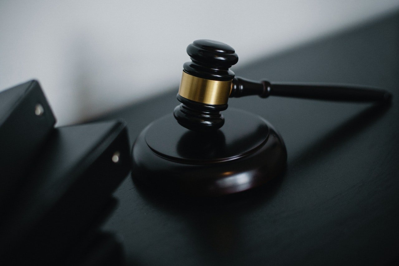 Photo of a court gavel placed on a table. | Source: Pexel/Sora Shimazaki