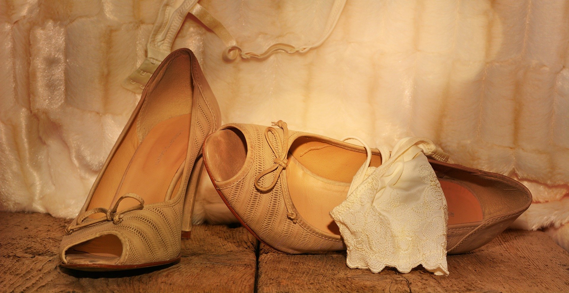 Close-up de zapatos entaconados. | Foto: Pixabay