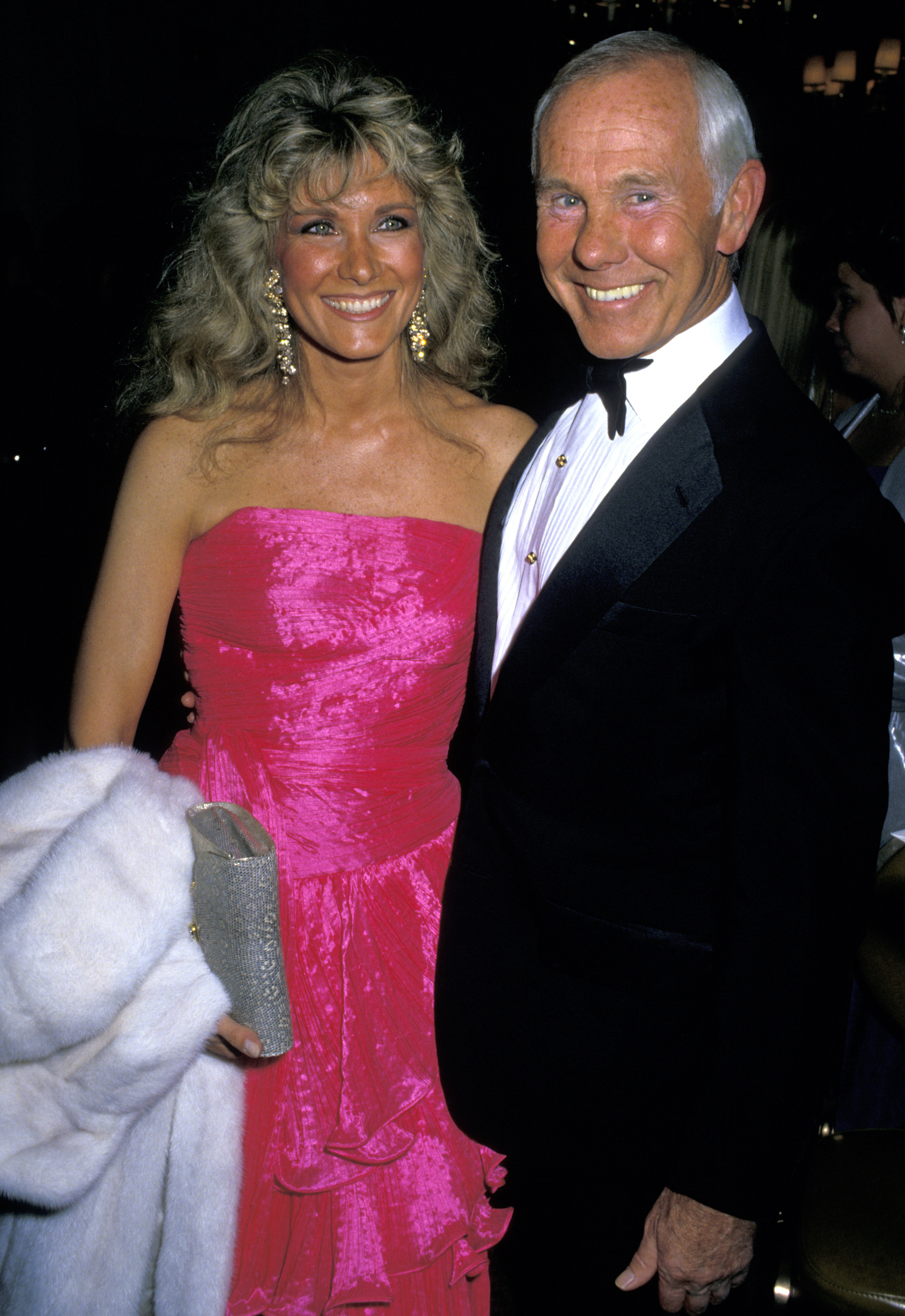 Alexis Maas and Johnny Carson at the American Cinematheque Moving Picture Ball, on May 6, 1988 | Source: Getty Images