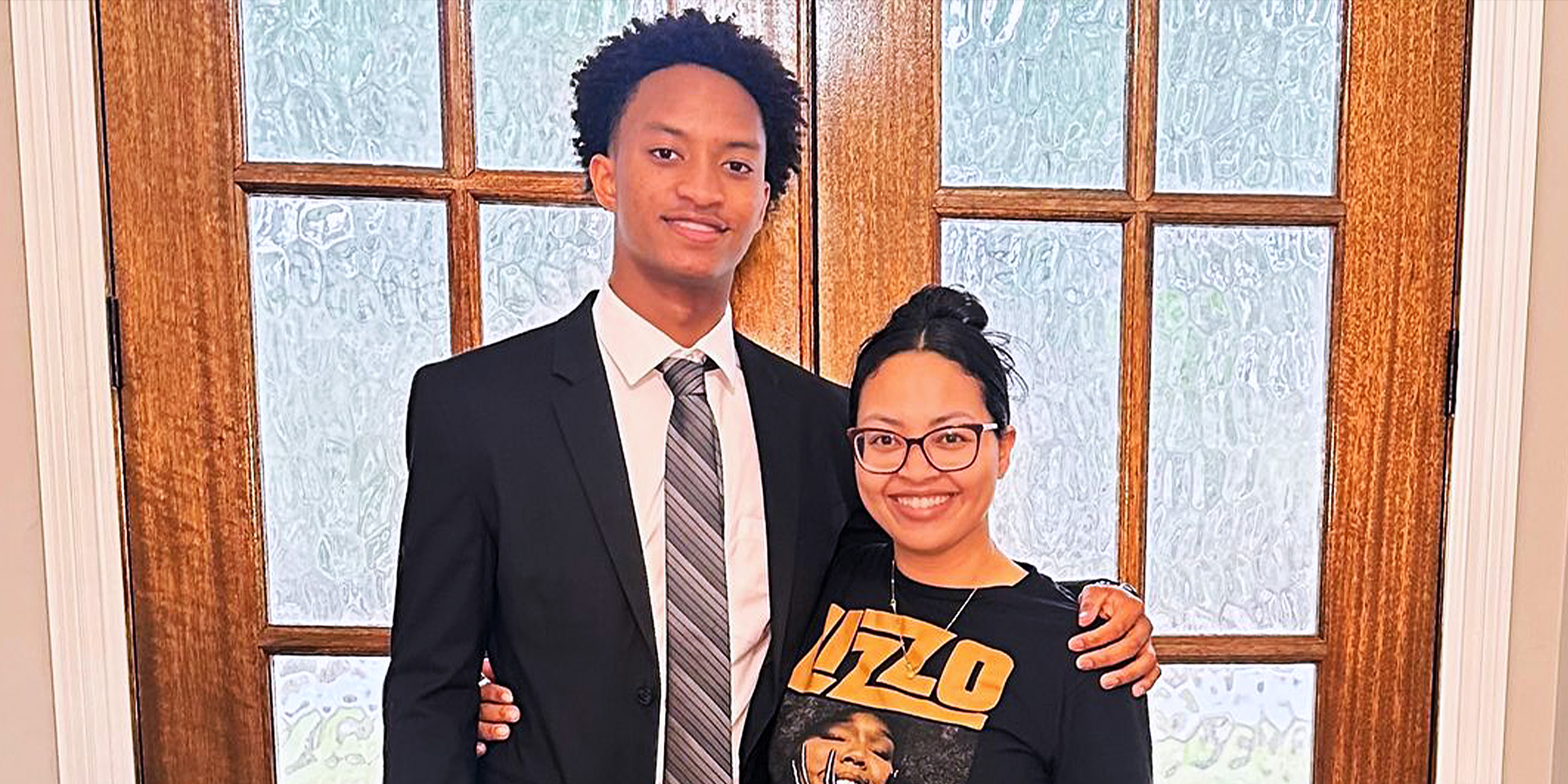 Nolan Wells with his mother, Christine Wonsley | Source: X/ABC7NY