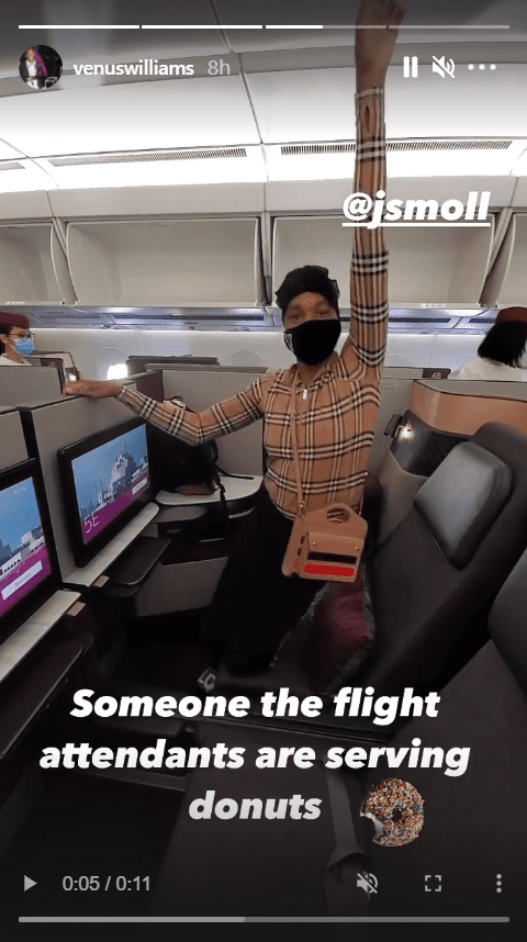 Venus Williams poses for a video while inside an airplane | Photo: Instagram/venuswilliams