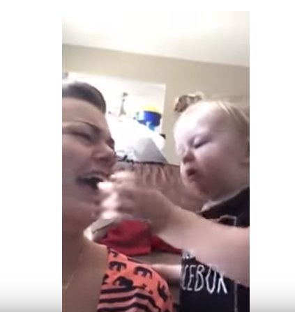 Madre e hijo / Imagen tomada de: Youtube/Lo más viral