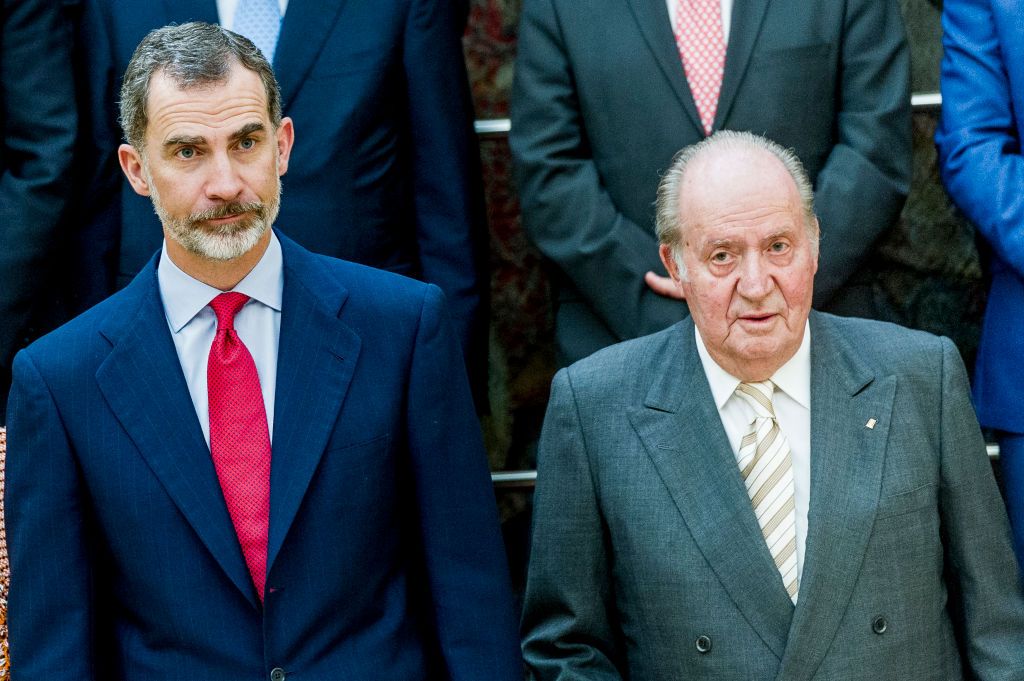 El rey Felipe VI y el rey Juan Carlos I en el Palacio Real de El Pardo, el 7 de junio de 2018 en Madrid, España. | Foto: Getty Images