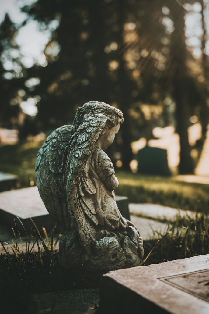 Two years after, Richard was still haunted by his wife's death | Source: Unsplash
