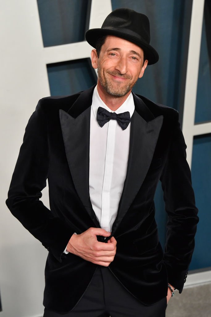 Adrien Brody arrives at the 2020 Vanity Fair Oscar Party at Wallis Annenberg Center for the Performing Arts on February 09, 2020 | Photo: Getty Images