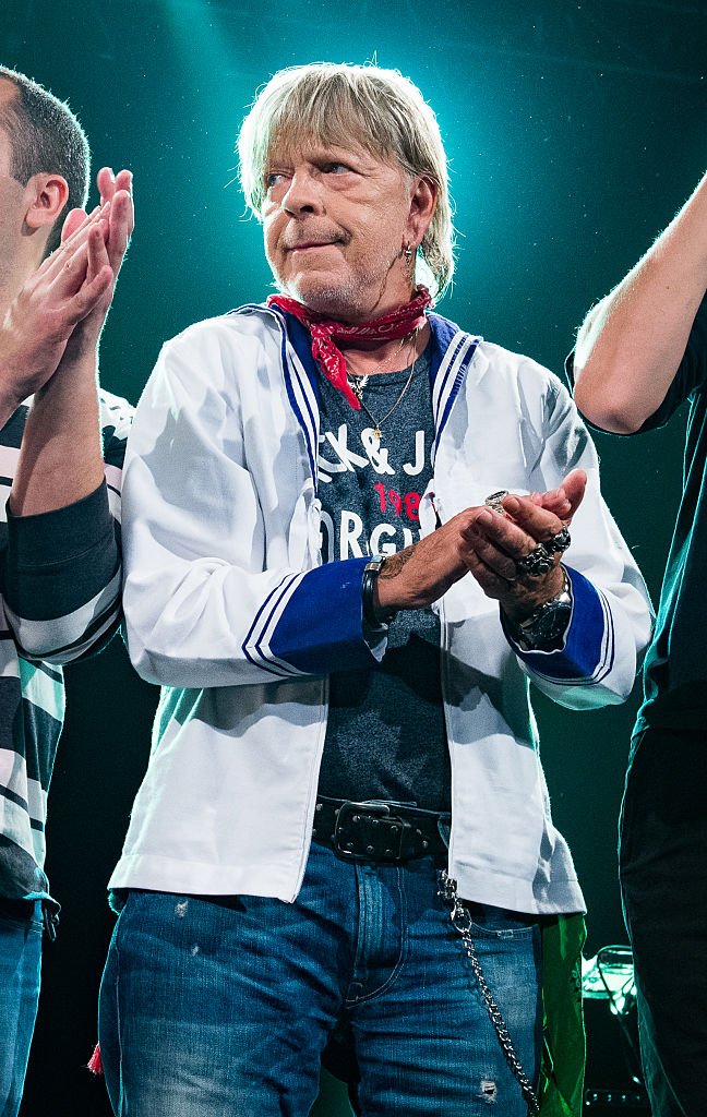 Le chanteur Renaud sur scène. | Photo : Getty Images