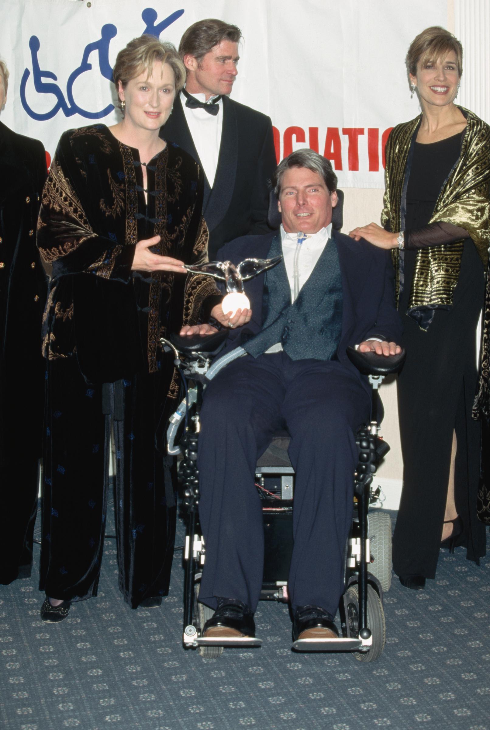 Treat Williams, Meryl Streep, Christopher, and Dana Reeve at The Paralysis Association's Annual benefit on November 19, 1996, in New York City. | Source: Getty Images