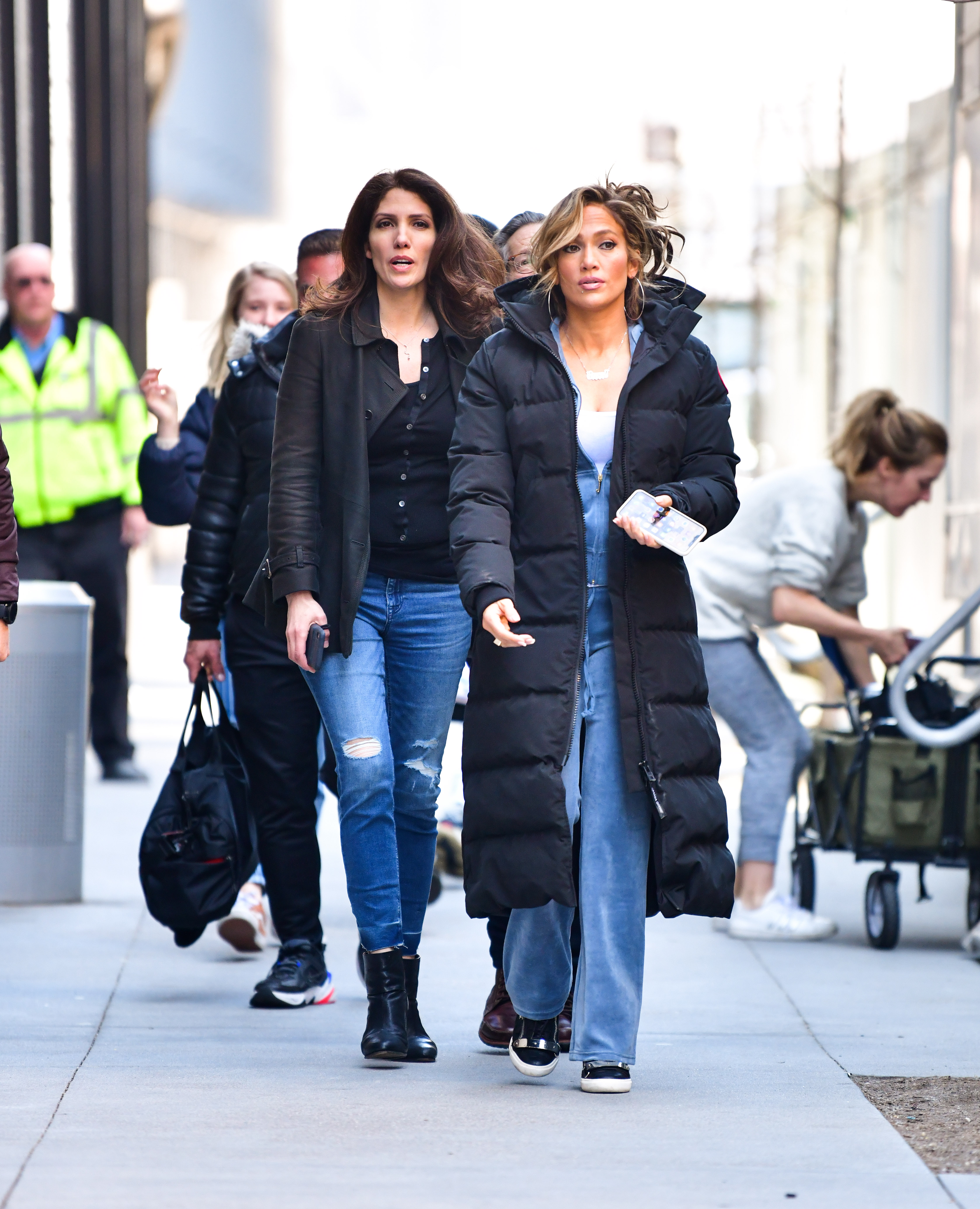 Lynda and Jennifer Lopez seen on location for "Hustlers" in Manhattan in New York City, on April 4, 2019 | Source: Getty Images