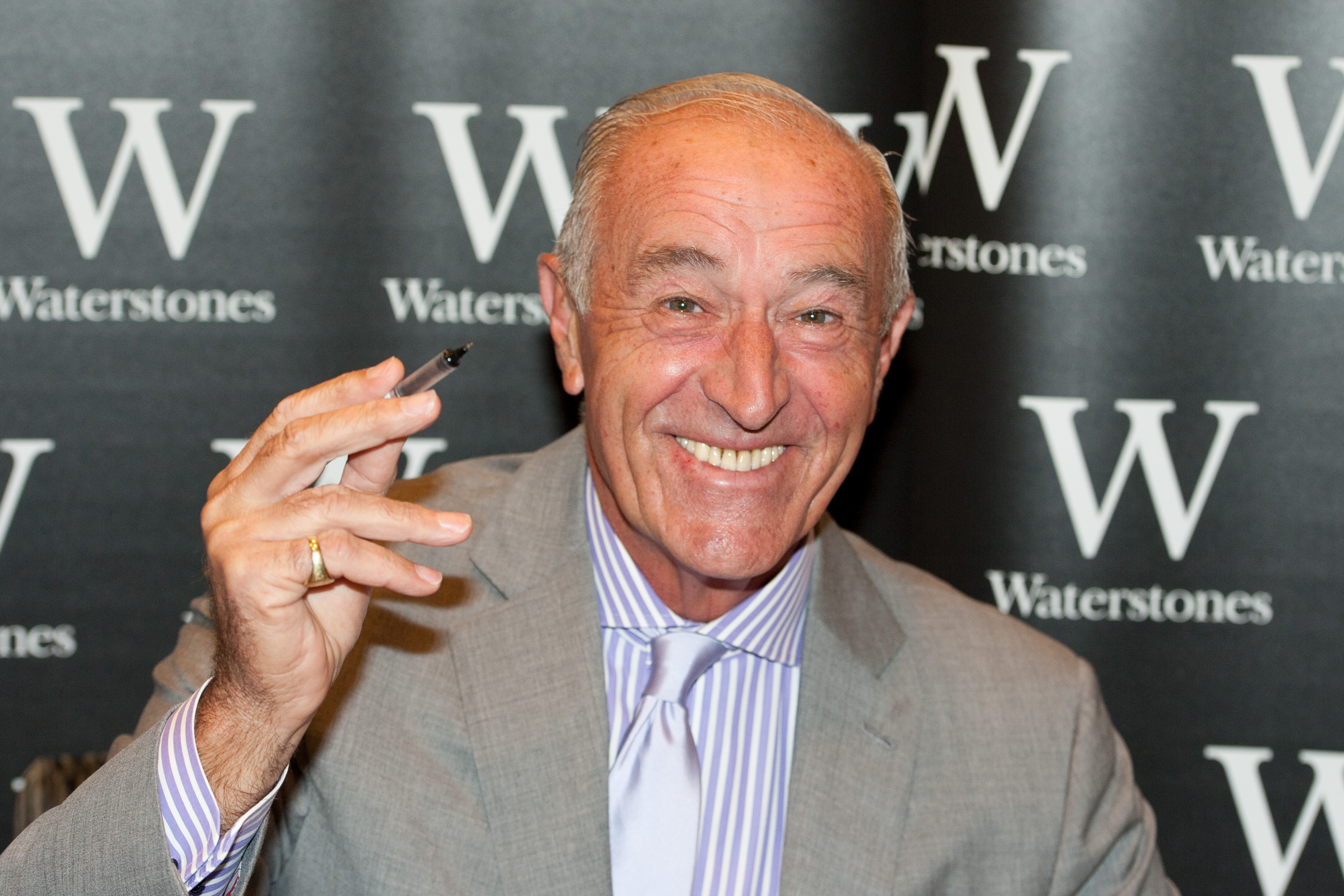 Len Goodman at Waterstones Bluewater on October 10, 2013, in Greenhithe, England. | Source: Getty Images