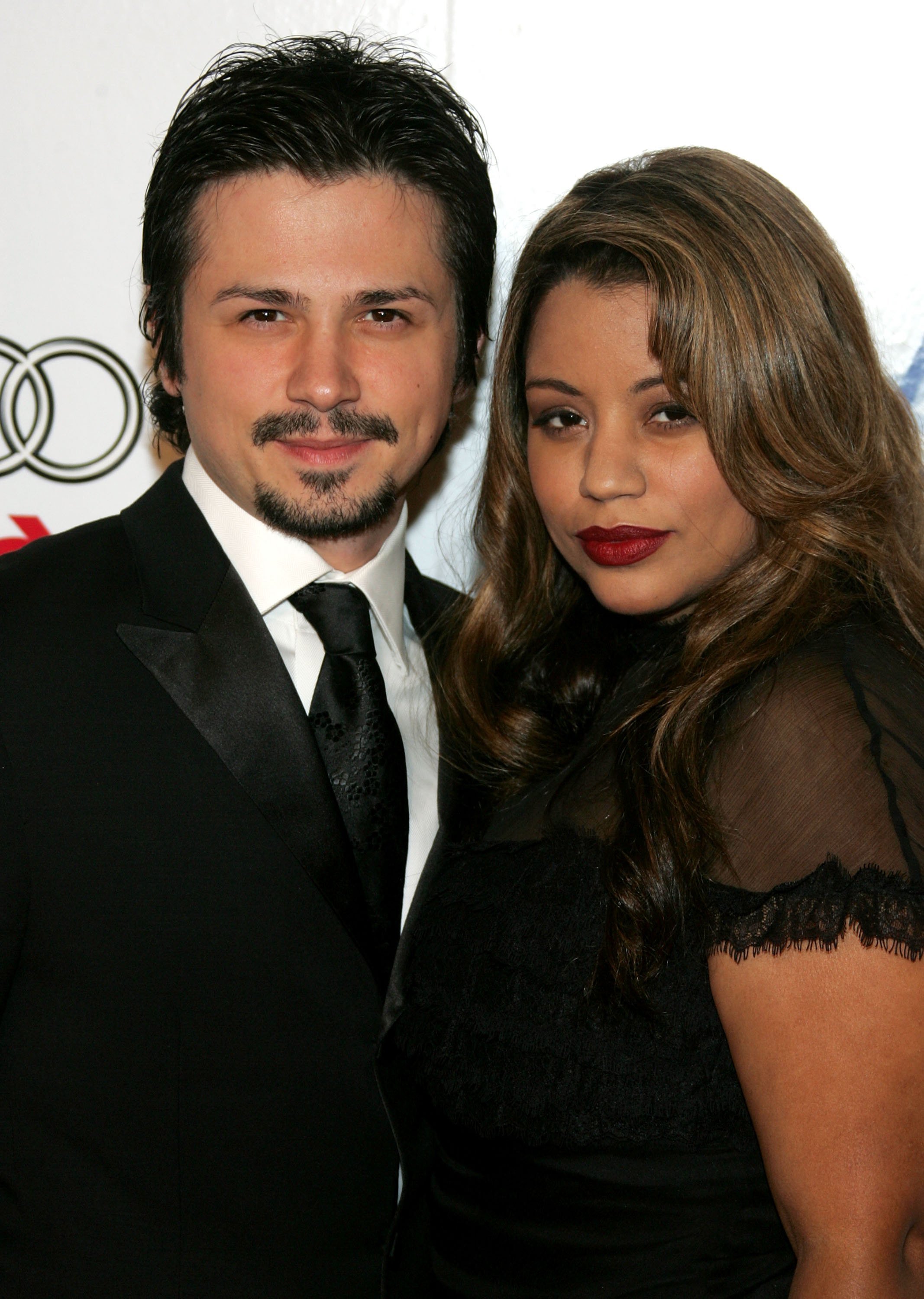 Freddy Rodriguez (L) and wife Elsie Rodriguez arrive at the AFI FEST presented by Audi opening night gala of "Bobby" at the Grauman's Chinese Theatre on November 1, 2006, in Hollywood, California. | Source: Getty Images.