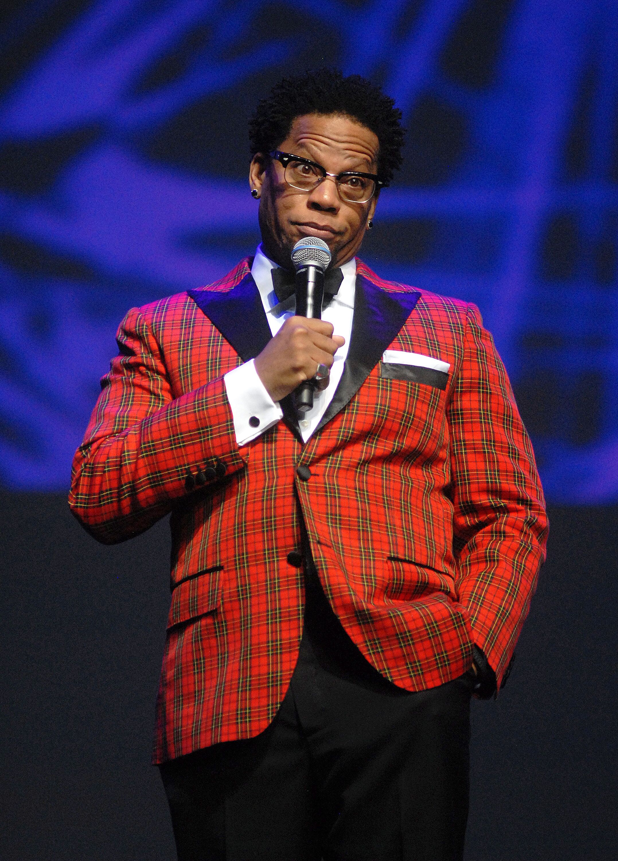 D.L. Hughley during a performance in Detroit in January 2014. / Photo: Getty Images