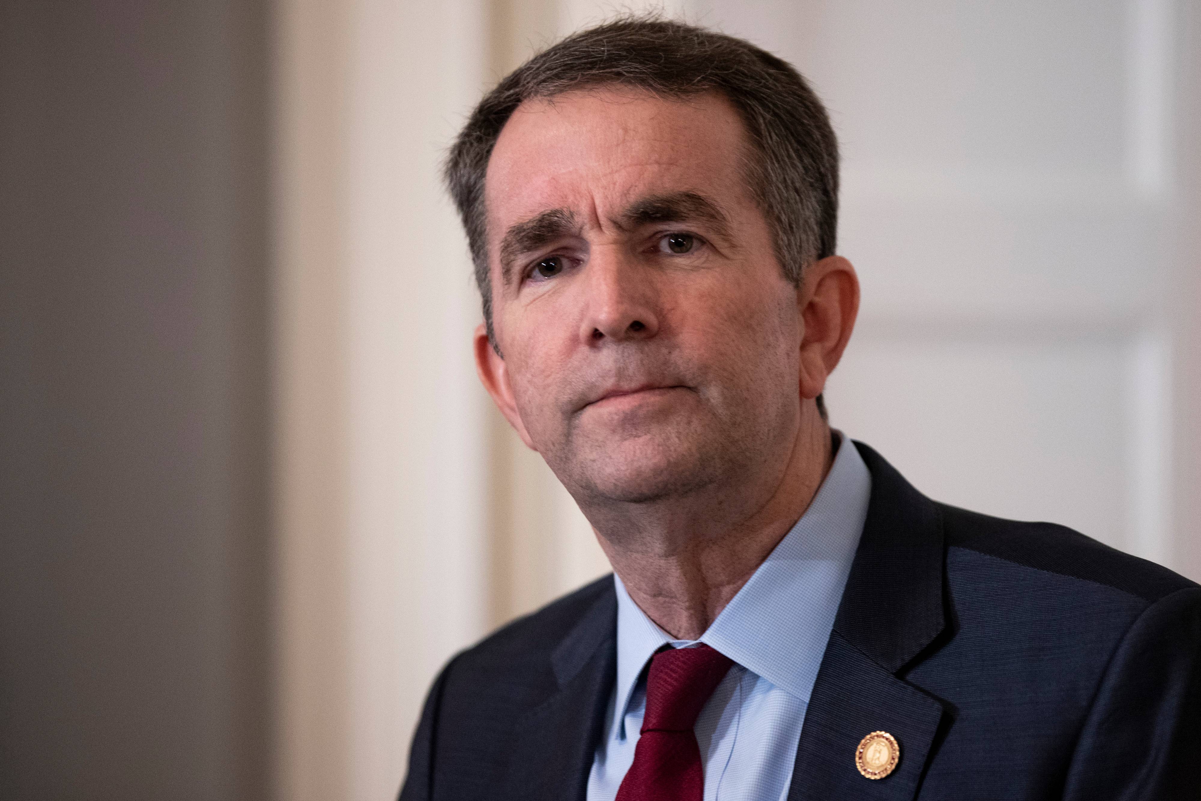 Governon Ralph Northam holds a press conference to address racist yearbook photo | Photo: Getty Images