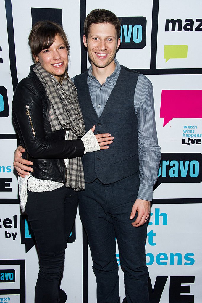 Kiele Sanchez and Zach Gilford during an appearance on "Watch What Happens Live" on  January 14, 2014 | Photo: Getty Images