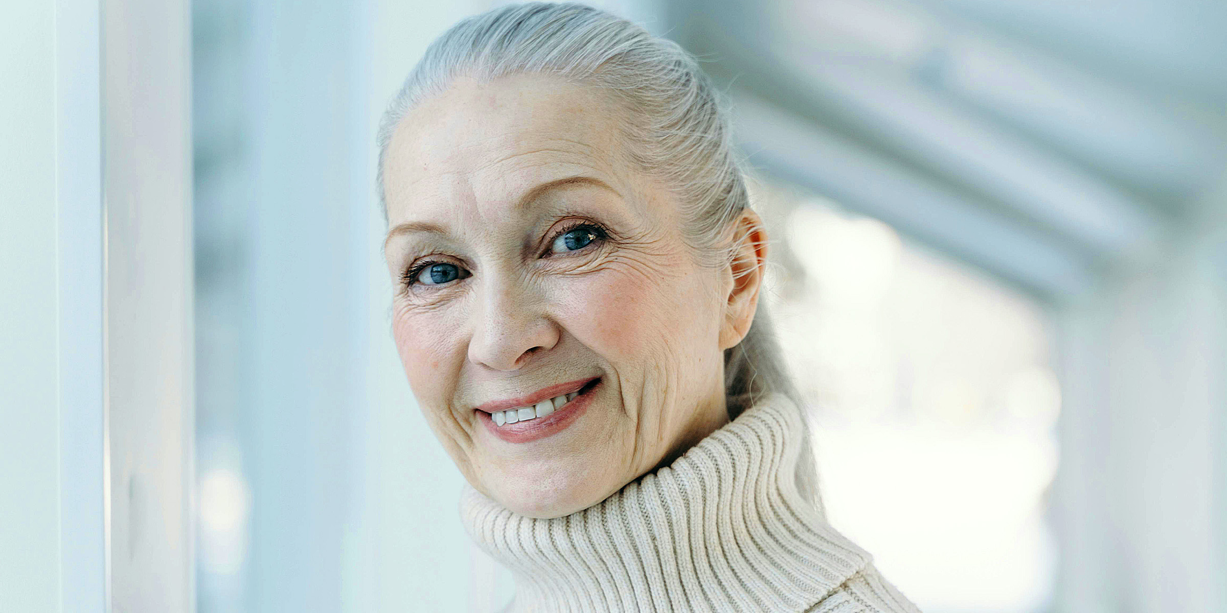 Woman smiling | Source: Pexels
