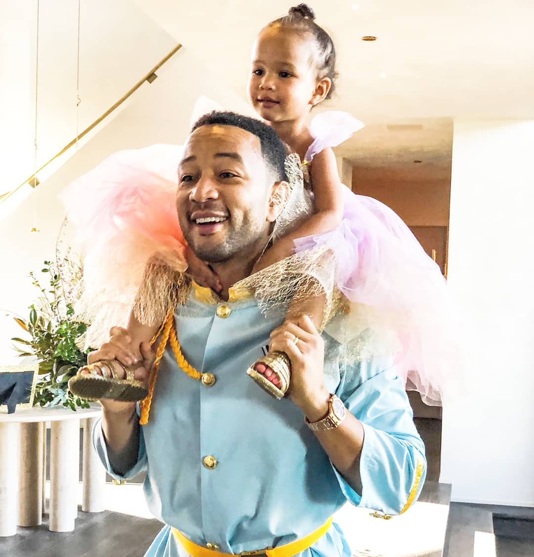 John Legend and his daughter from a post dated October 28, 2018. | Source: Instagram/johnlegend