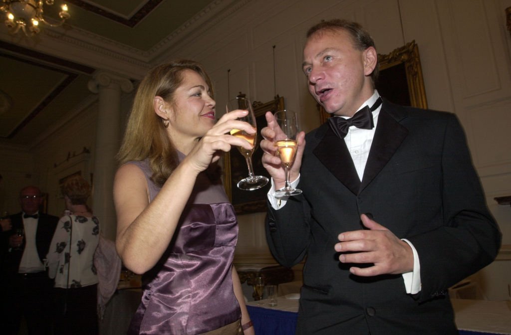 Michel Houellebecq Fete Son 64eme Annviersaire Sa Nouvelle Femme Ses Enfants Adores Sa Vie De Famille Michel Houellebecq Fete Son 64eme Annviersaire Sa Nouvelle Femme Ses Enfants Adores Sa Vie De Famille