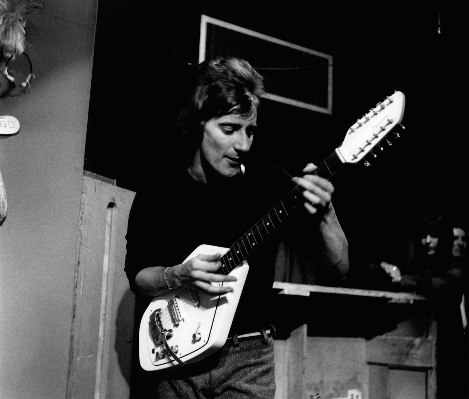 Rod Stewart photographed in 1964. | Source: Getty Images