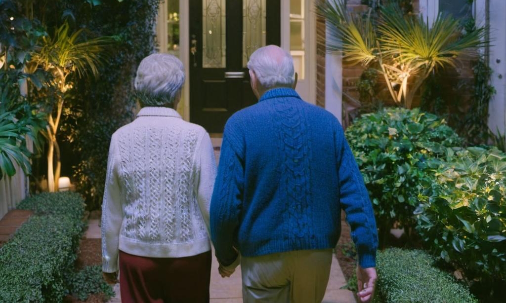 Harold and Margaret arriving home, ready for a hopeful future together | Source: Midjourney