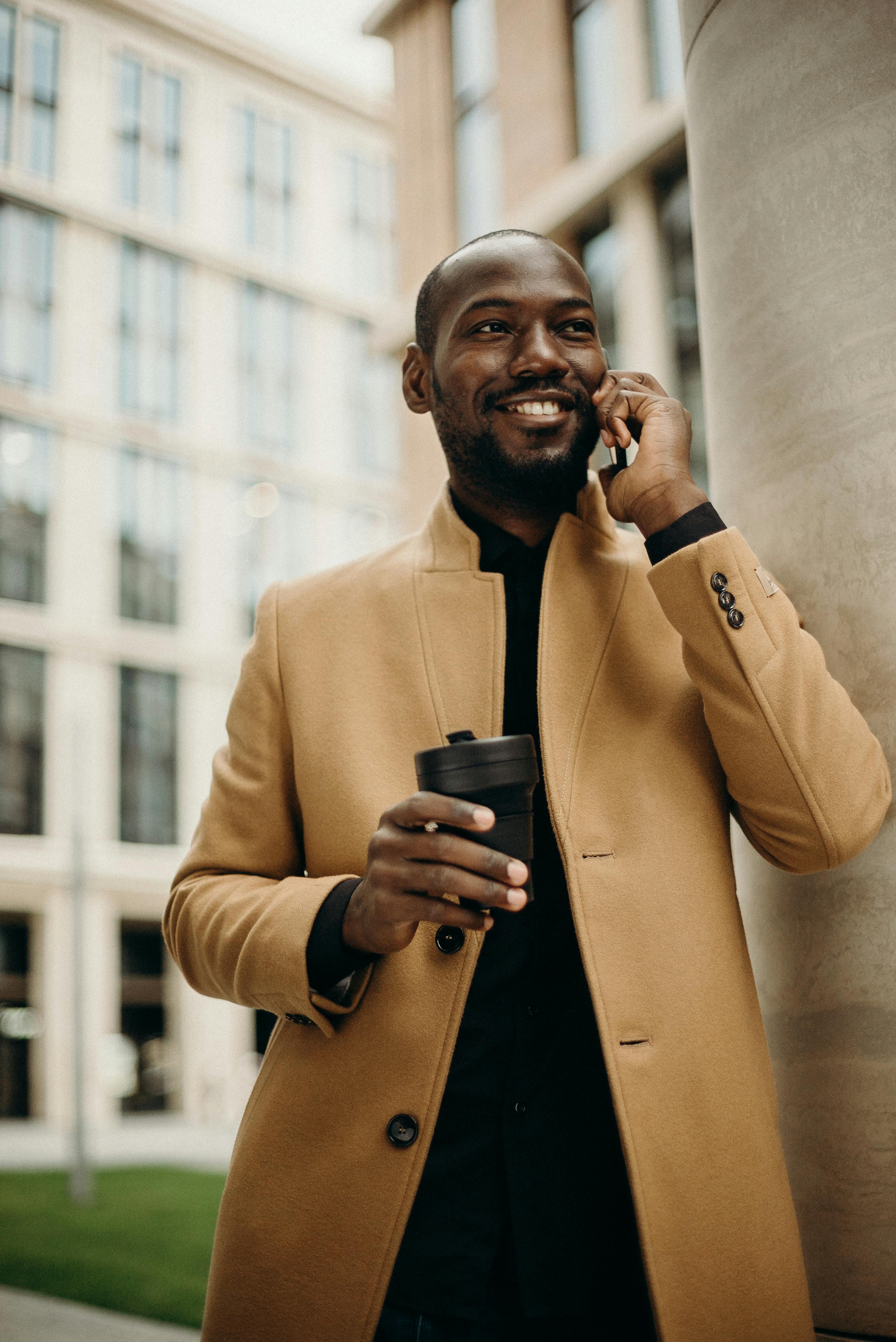 A man on his phone | Source: Pexels