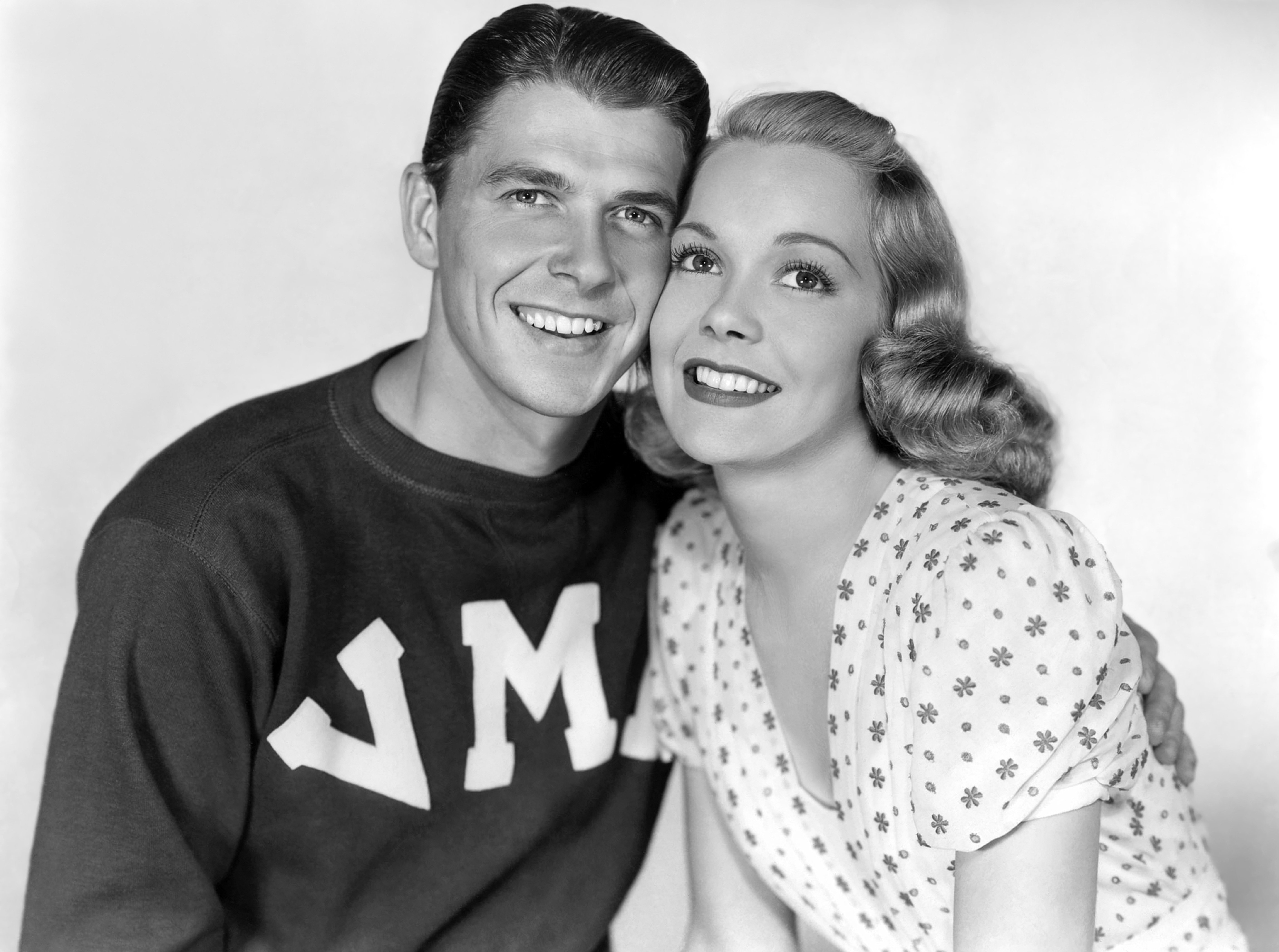 Actress Jane Wyman and Ronald Reagan in a scene from the 1937 movie "Brother Rat" | Source: Getty Images