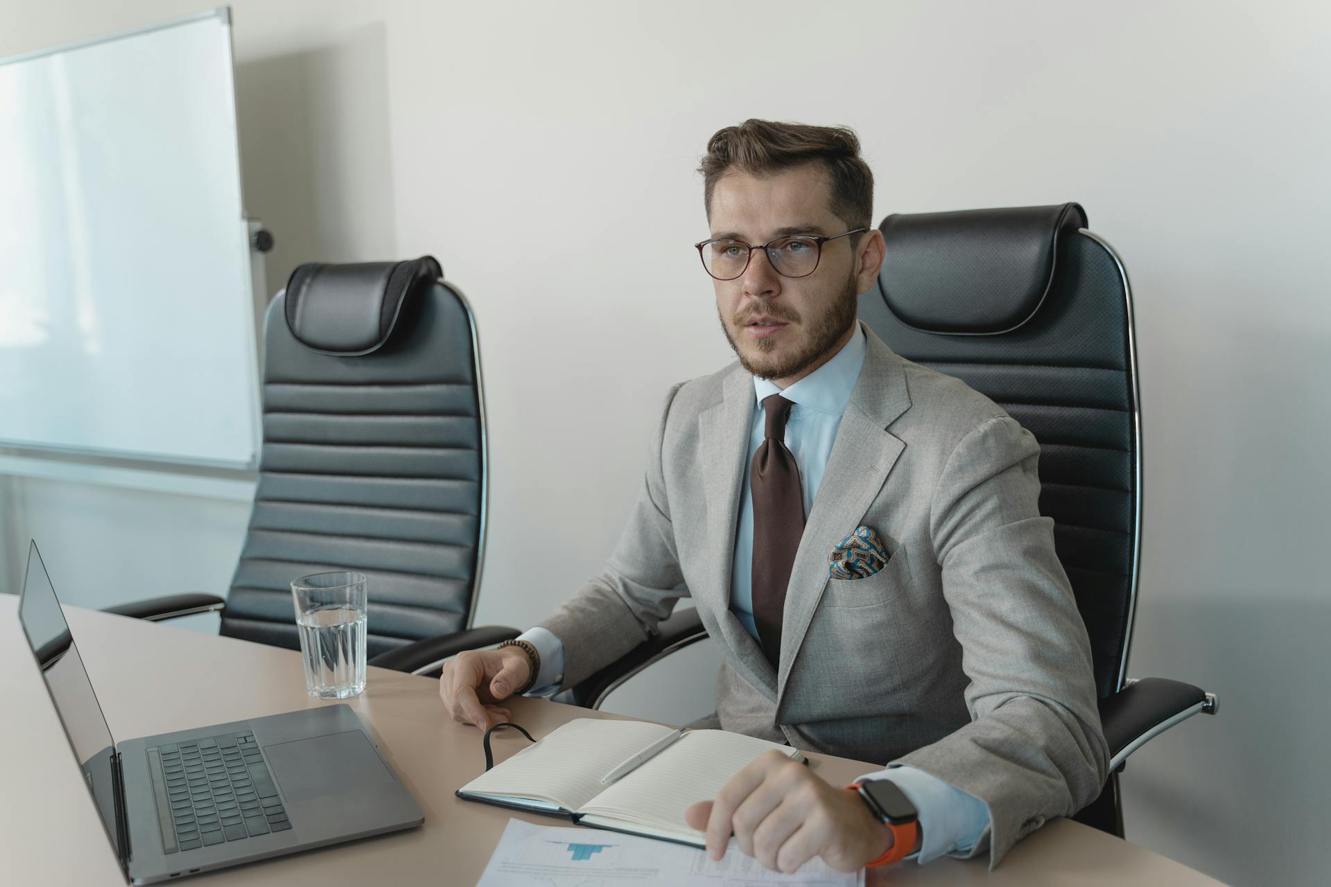 A man sitting in an office | Source: Pexels