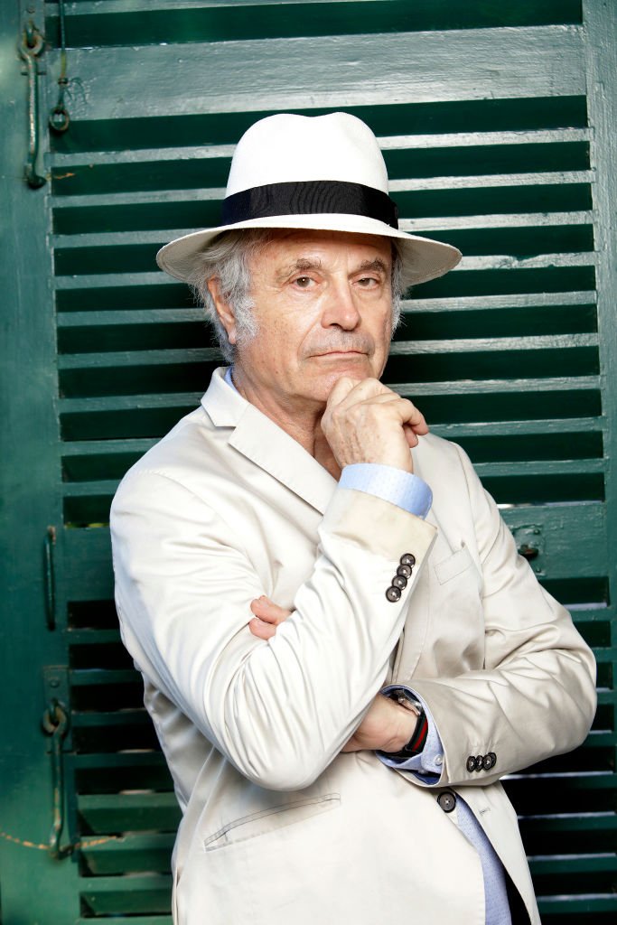 Le journaliste Franz-Olivier Giesbert pose lors d'une séance de portraits à Paris, France le 25/08/2019. | Photo : Getty Images Le journaliste Franz-Olivier Giesbert pose lors d'une séance de portraits à Paris, France le 25/08/2019. | Photo : Getty Images