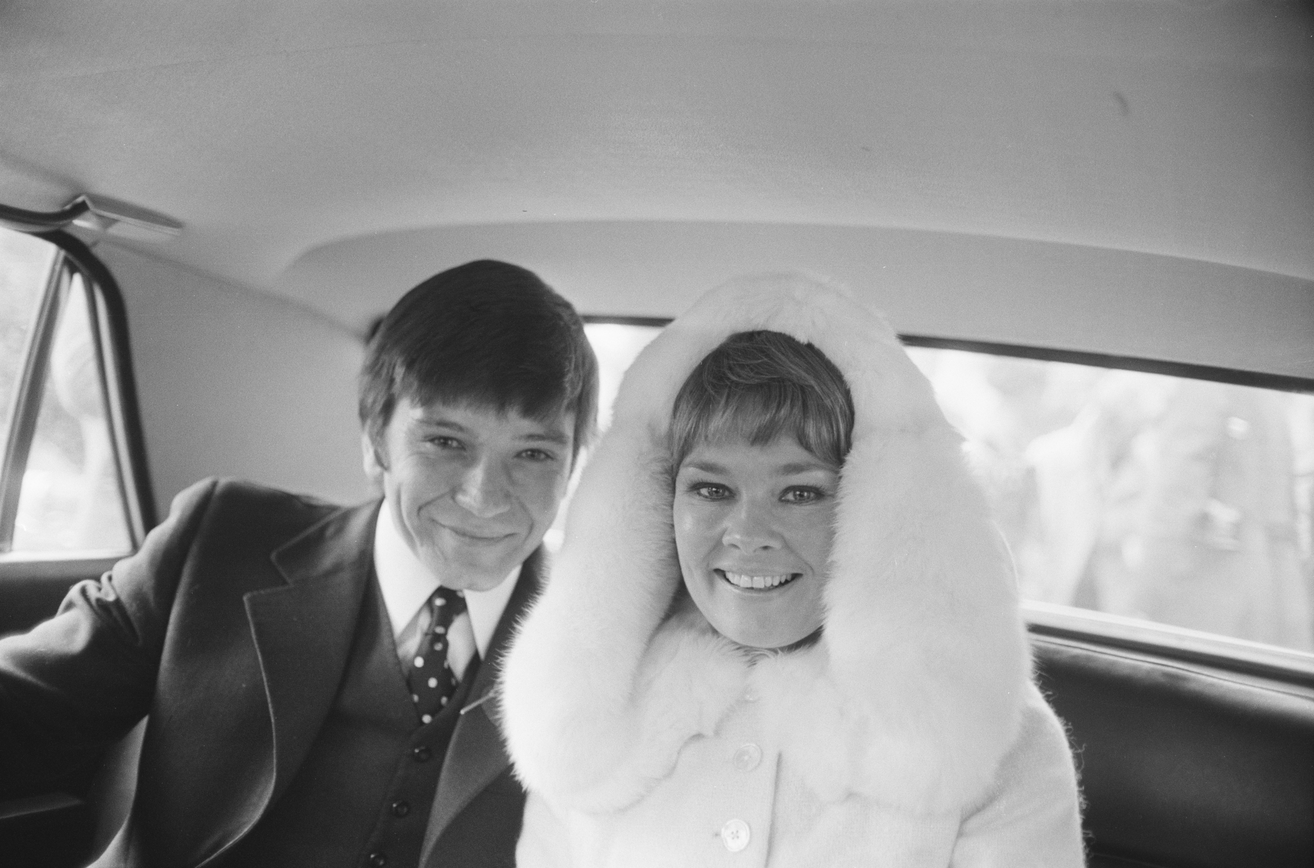 English actress Judi Dench marries actor Michael Williams (1935 - 2001) at St Mary's Church, Hampstead, London, 5th February 1971. | Source: Getty Images