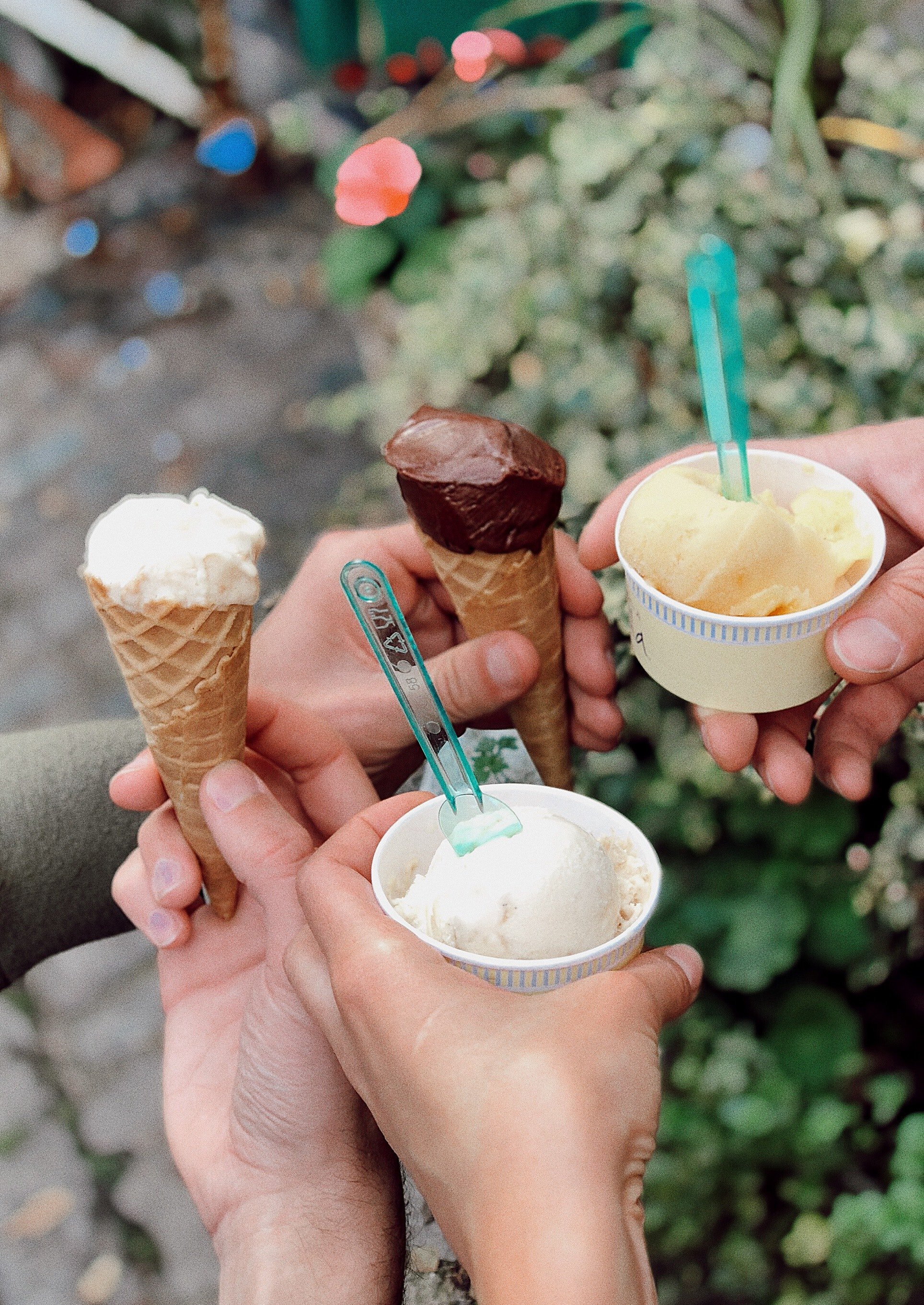 The group of boys devouring their ice creams mocked Peter. | Source: Pexels