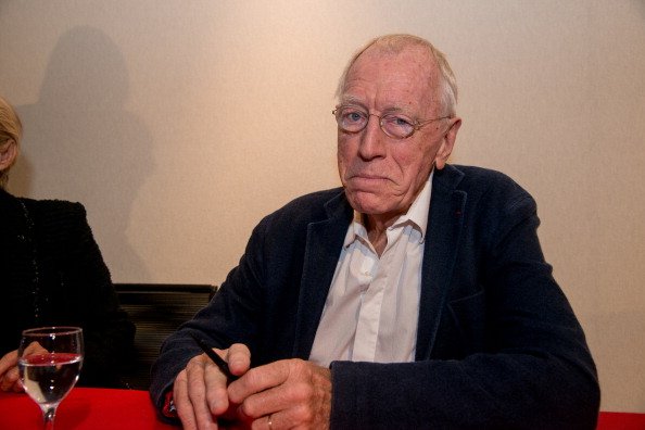 Max von Sydow assiste au 5e Festival du Film de Lyon le 17 octobre 2013 à Lyon, France. | Photo : Getty Images Max von Sydow assiste au 5e Festival du Film de Lyon le 17 octobre 2013 à Lyon, France. | Photo : Getty Images