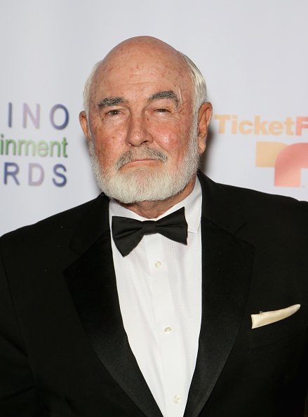 Sean Connery, Dennis Keogh, assiste à la sixième édition des Casino Entertainment Awards. | Photo : Getty Images