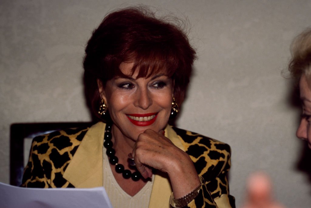 Magnifique sourire d'Elizabeth Teissier | Source : Getty Images Magnifique sourire d'Elizabeth Teissier | Source : Getty Images