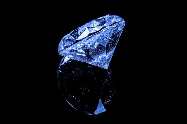 Diamante azul.| Imagen: Public Domain Pictures