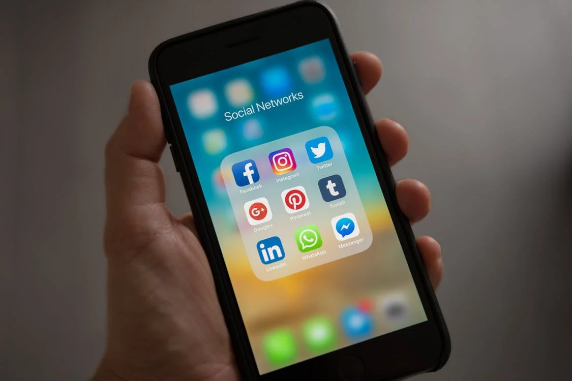 Patrick loaded the video and showed it to Mr. Cooper. | Source: Pexels
